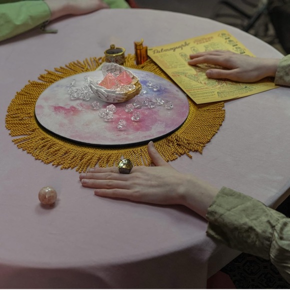 4pc Angelic Rune Dice Set - Picture 6 of 7